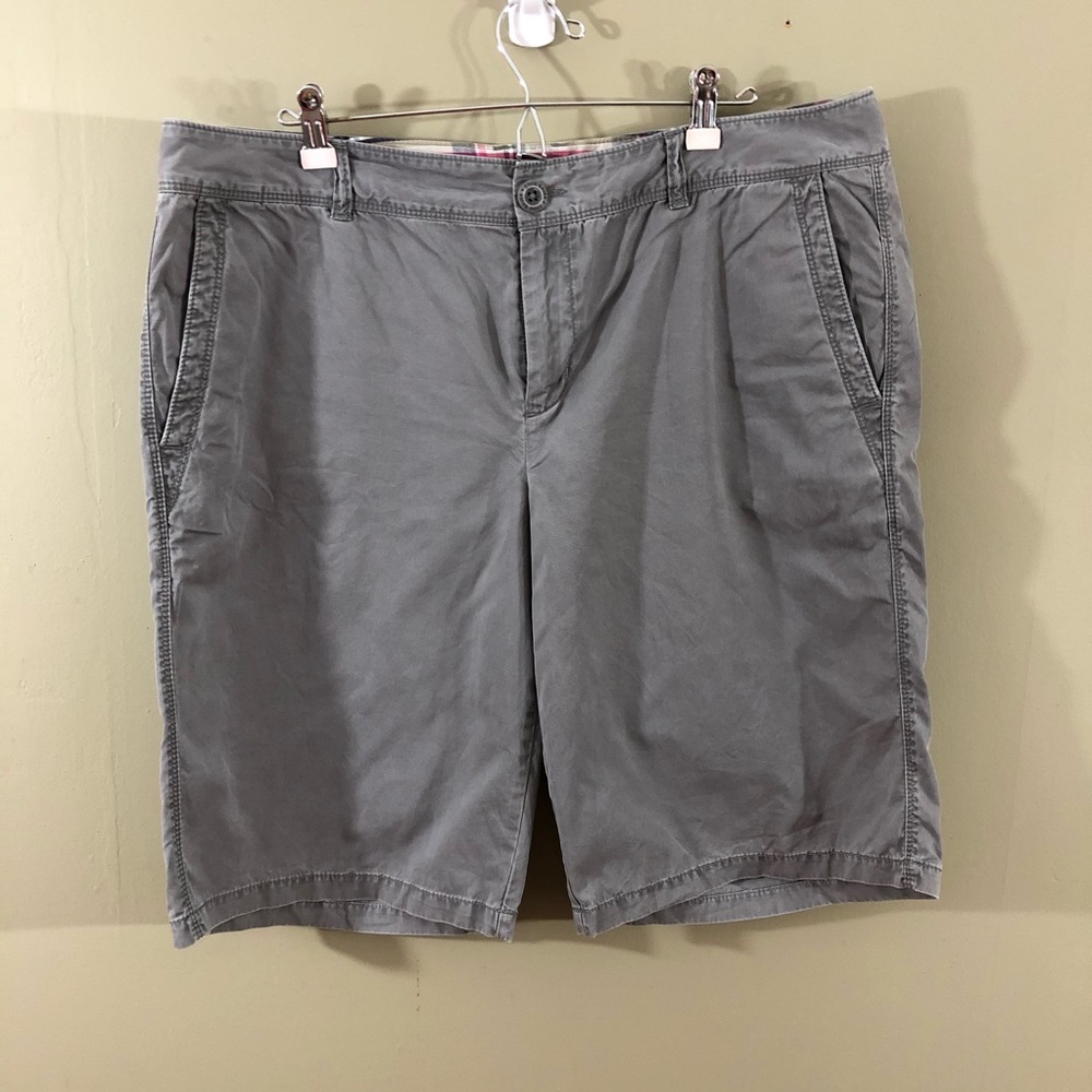 Eddie Bauer Faded Army Green Shorts-Mercer Fit 14